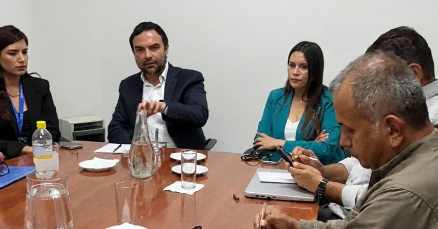 Director Nacional del Trabajo, David Oddó, encabeza reunión con dirigentes sindicales de la minería.