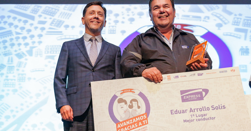 Director del Trabajo participó en la ceremonia de premiación de los mejores conductores del transporte público