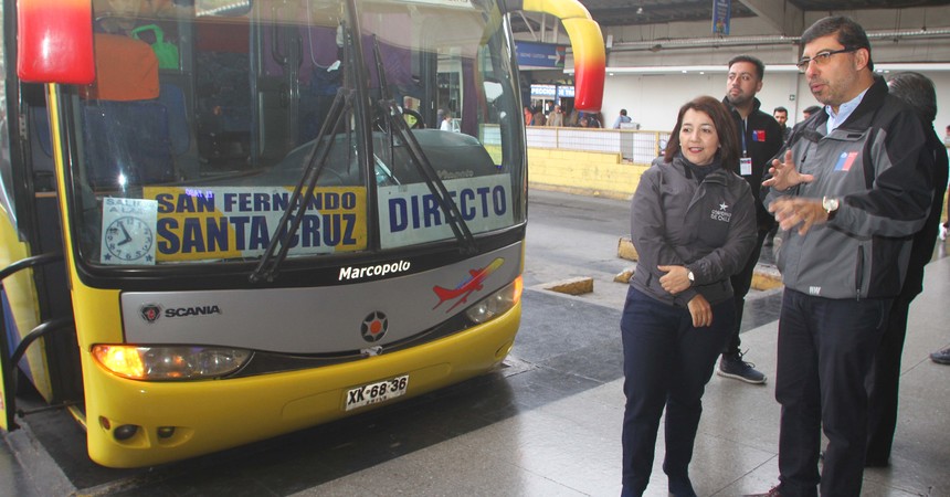 Dirección del Trabajo fiscalizó a buses interurbanos en salida masiva por fin de semana largo