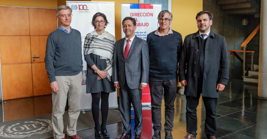 Dirección del Trabajo analiza los desafíos del trabajo del futuro junto a especialistas internacionales