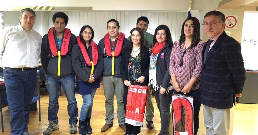 Fiscalizadores de las obras de construcción del Puente de Chacao usarán chalecos salvavidas