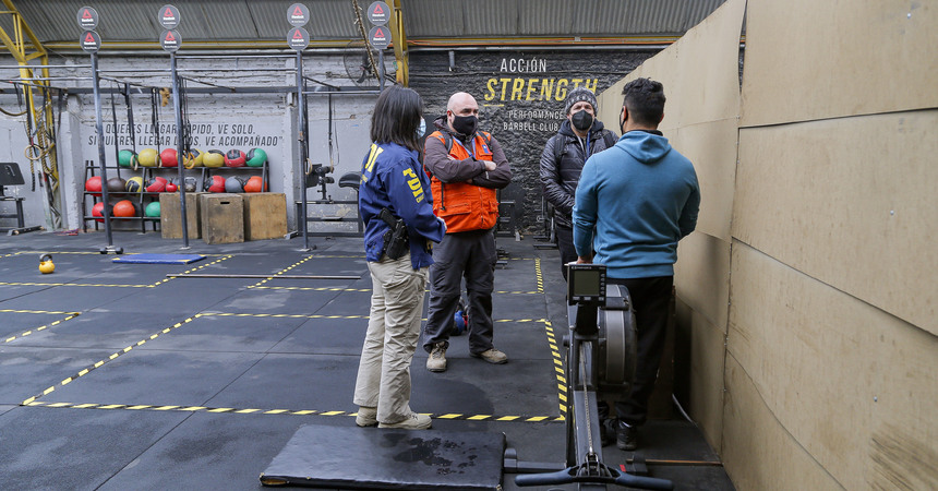Región Metropolitana: detectan a gimnasio con trabajadores sin contrato