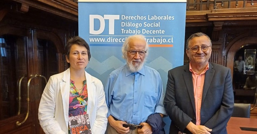 Dirección del Trabajo realizó conversatorio con historiador Gabriel Salazar