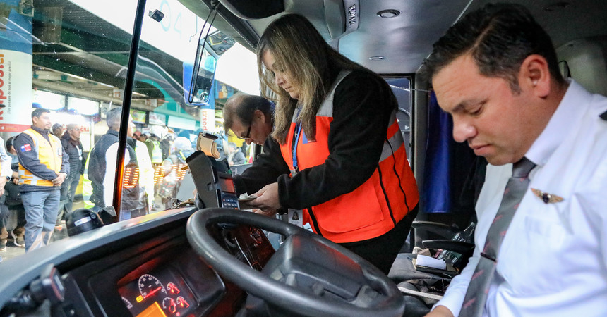 Dirección del Trabajo fiscalizará más de 200 buses interurbanos por aumento de viajes durante Semana Santa