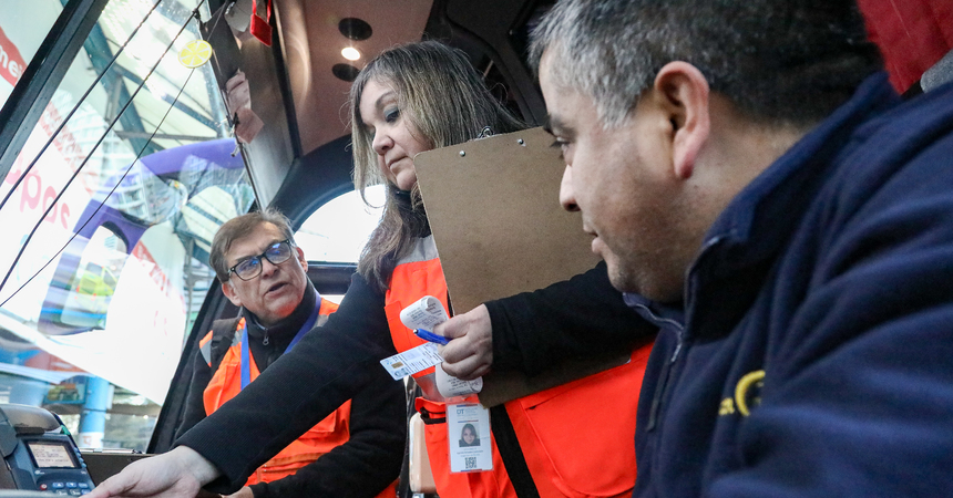 Dirección del Trabajo fiscalizará más de 200 buses interurbanos en fin de semana largo
